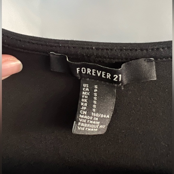 Deep-V mini dress - Picture 4 of 6